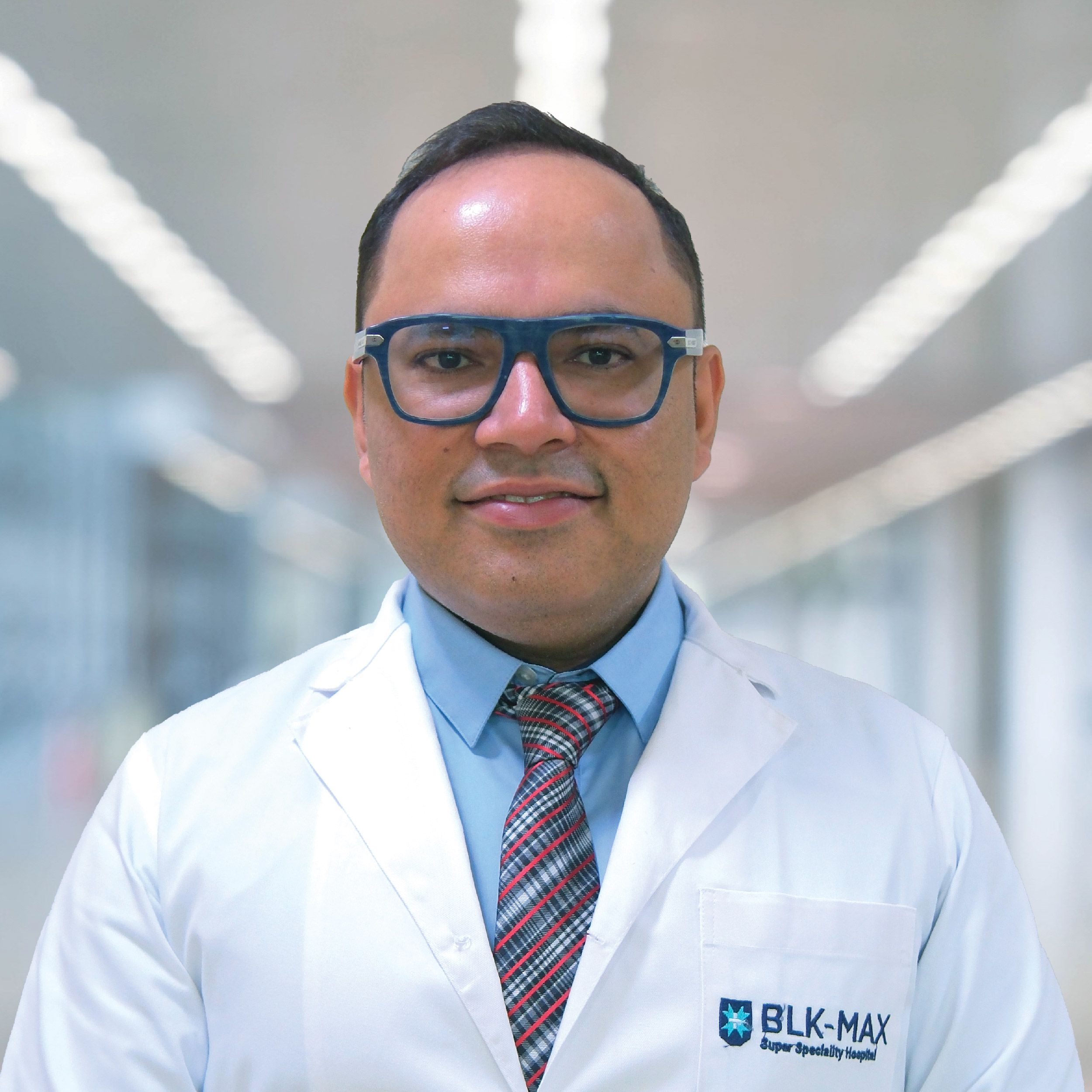 Dr Vivek Jain