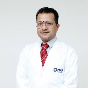 Dr. Dinesh Chandra - Principal Consultant - Cardiac Surgery (CTVS) 