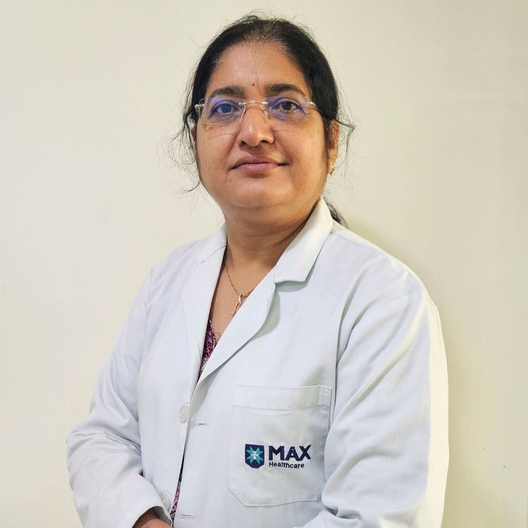 Dr. Sunita Kumari Shukla - Senior Consultant - Eye Care / Ophthalmology