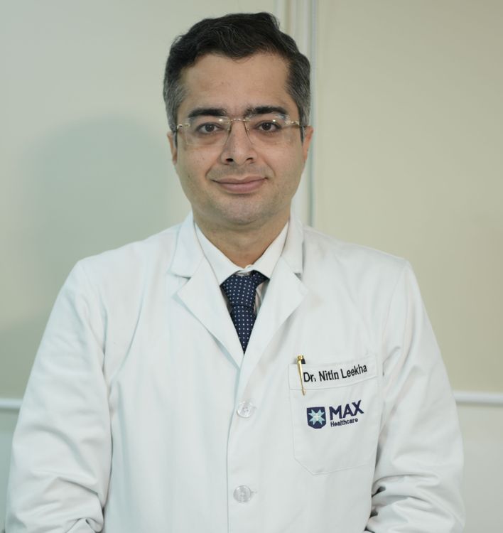 Dr. Nitin Leekha - Senior Director - Surgical Oncology, Cancer Care / Oncology, Uro-Oncology, Breast Cancer, Thoracic Oncology, Gynecologic Oncology, Head & Neck Oncology, Robotic Surgery