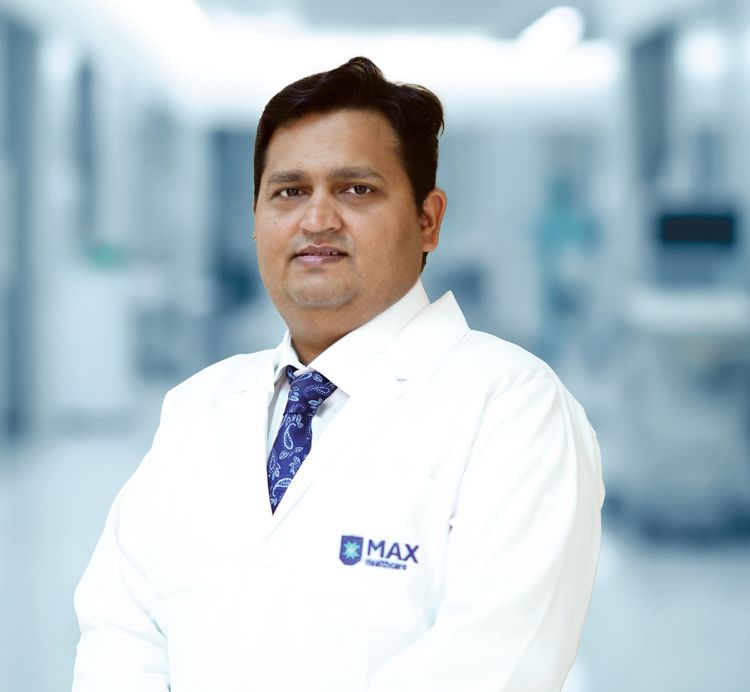 Dr Saket Pandey - Associate Director – Radiation Oncology - Radiation Oncology, Cancer Care / Oncology