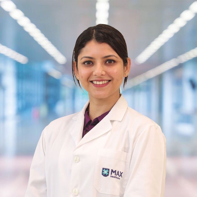 Dr Saroj Rajan - Associate Consultant – Surgical Oncology - Surgical Oncology, Cancer Care / Oncology, Gynecologic Oncology