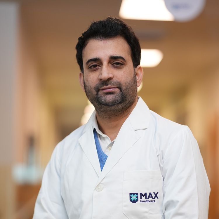Dr. Tariq Abdullah Mir - Consultant – Gastroenterology - Gastroenterology, Hepatology & Endoscopy