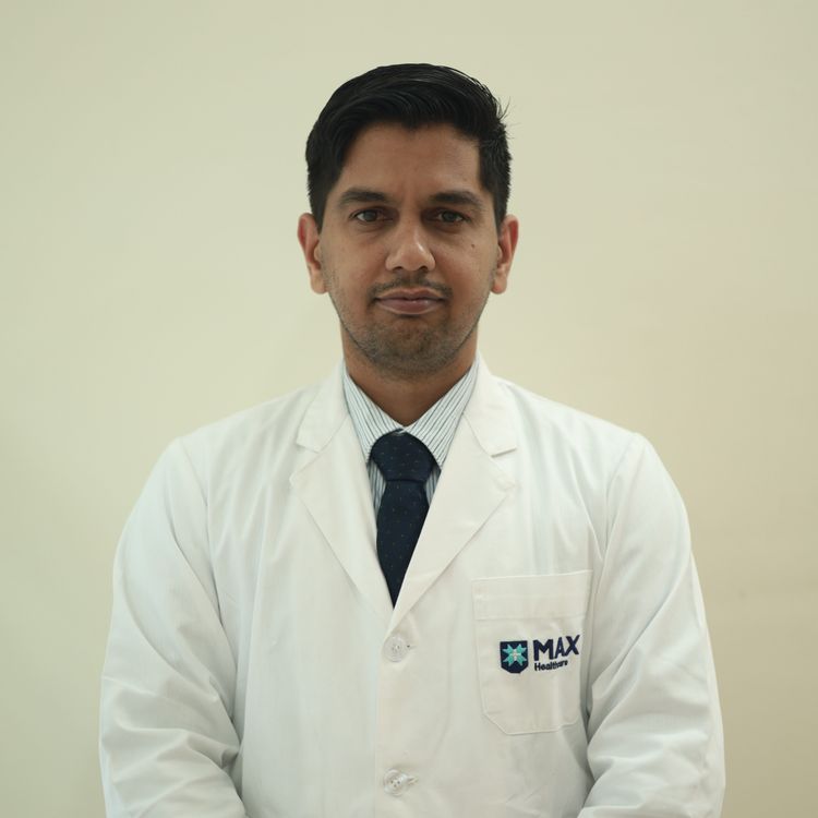 Dr Amit Badola - Consultant – Medical Oncology - Medical Oncology, Cancer Care / Oncology, Bone Marrow Transplant