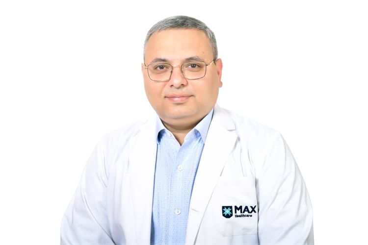 Dr. Deepak Arora - Associate Director- Orthopaedics & Joint Replacement - Orthopaedics & Joint Replacement