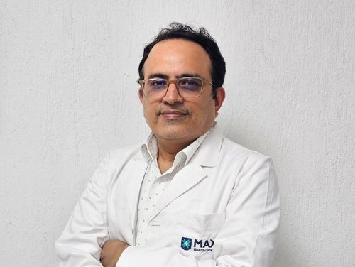 Dr Anshu Arora - Senior Consultant – Ophthalmology (Retina Surgery) - Eye Care / Ophthalmology 