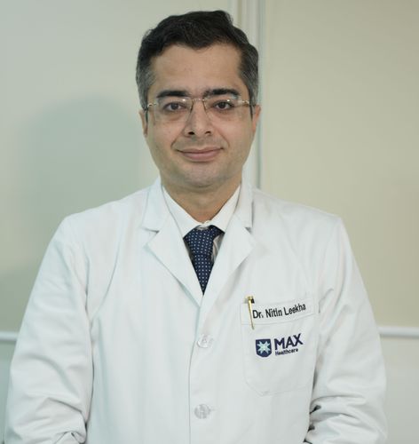 Dr. Nitin Leekha - Senior Director - Surgical Oncology, Cancer Care / Oncology, Uro-Oncology, Breast Cancer, Thoracic Oncology, Gynecologic Oncology, Head & Neck Oncology, Robotic Surgery 