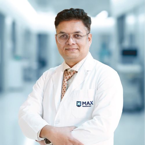 Dr Alok Kumar Singh - Senior Consultant - Eye Care / Cataract Surgery / Neuro-Ophthalmology Glaucoma Management/ Ocular Trauma / Diabetic Retinopathy / Ophthalmology - Eye Care / Ophthalmology 