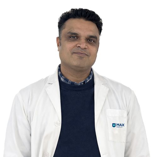 Dr. Dheeraj Bhaskaran Nair - Senior Consultant - Emergency & Trauma - Emergency & Trauma 