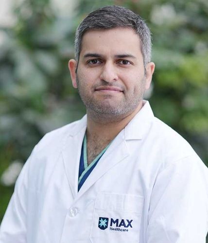 Dr Karandeep Guleria - Consultant – Urology, Kidney Transplant, Robotics & Uro-Oncology - Urology, Kidney Transplant, Uro-Oncology, Robotic Surgery 