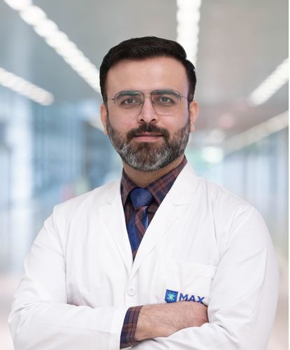 Dr Mohit Gera