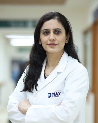 Dr Neha Gandhi - Consultant - Ophthalmology - Ophthalmology 