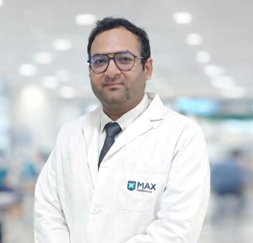 Dr Nipun Bansal - Consultant – Urology, Uro-onco, Robotics, Kidney Transplant - Urology, Kidney Transplant, Uro-Oncology 