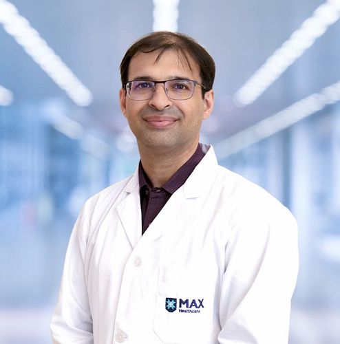 Dr Nishank Mehta