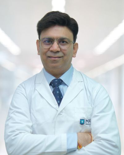 Dr Roopak Wadhwa - Associate Director – Internal Medicine - Internal Medicine 
