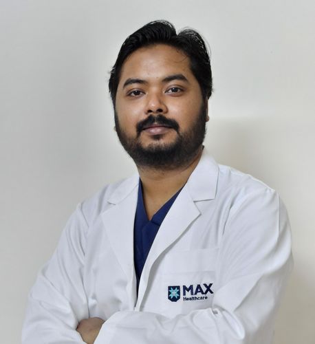 Dr Aamir Iqbal - Associate Consultant – Institute Of Minimal Access, Bariatric & Robotic Surgery - Laparoscopic / Minimal Access Surgery, Bariatric Surgery / Metabolic, Robotic Surgery 