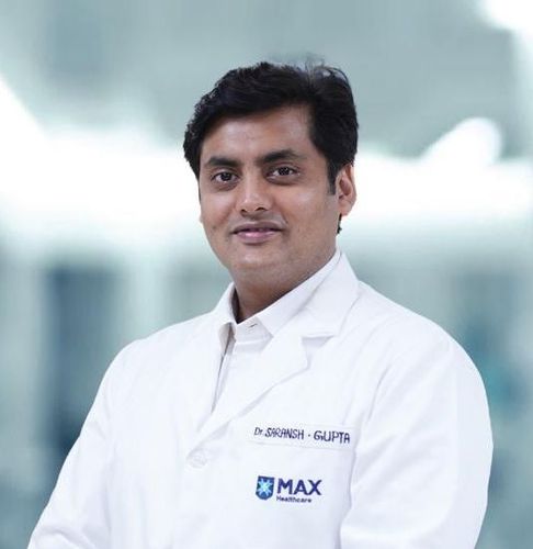 Dr. Saransh Gupta - Senior Consultant - Orthopaedic Surgery - Spine Surgery 